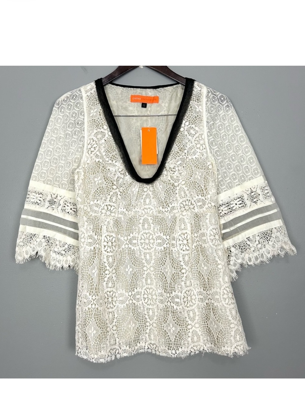 Cynthia Steffe Lace Flare Blouse Women’s Size 12 Scalloped Peasant Boho Silk